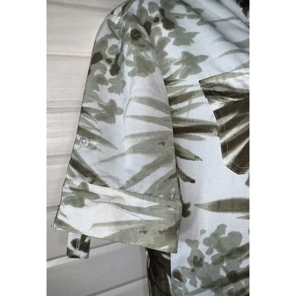 CHICO'S Sz 0 (SMALL) Palm Print Roll Tab Short Sleeve Safari Blouse Pockets VGUC - Picture 4 of 10